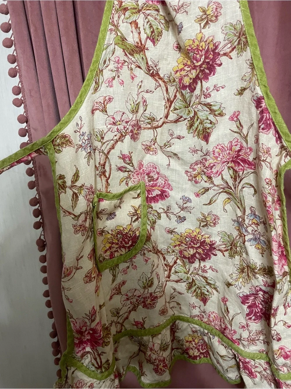 Williams Sonoma Floral Ruffled Apron with Green Trim